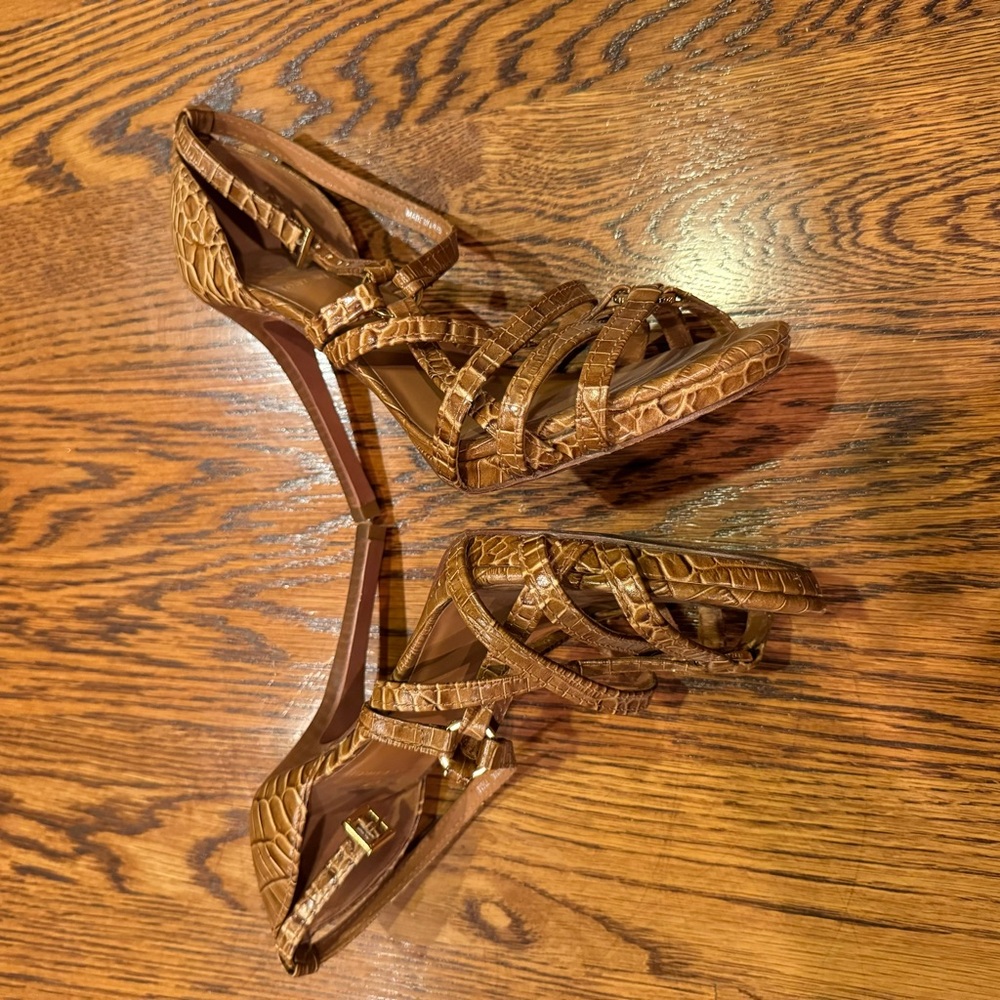 Tory Burch Elizabetta Crocodile Brown Leather Embossed Heels | Size 7.5 - Picture 3 of 6